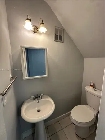 $2,000 | 10902 Southwest 2nd Street, Unit 4F, Sweetwater, FL 33174