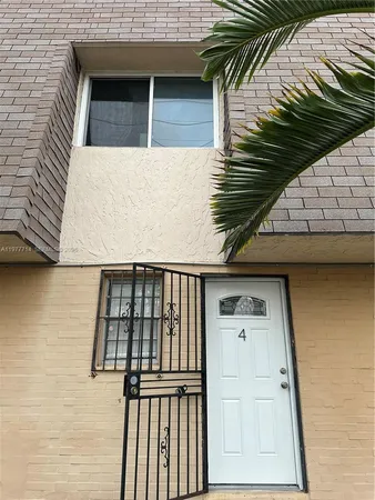 $2,000 | 10902 Southwest 2nd Street, Unit 4F, Sweetwater, FL 33174
