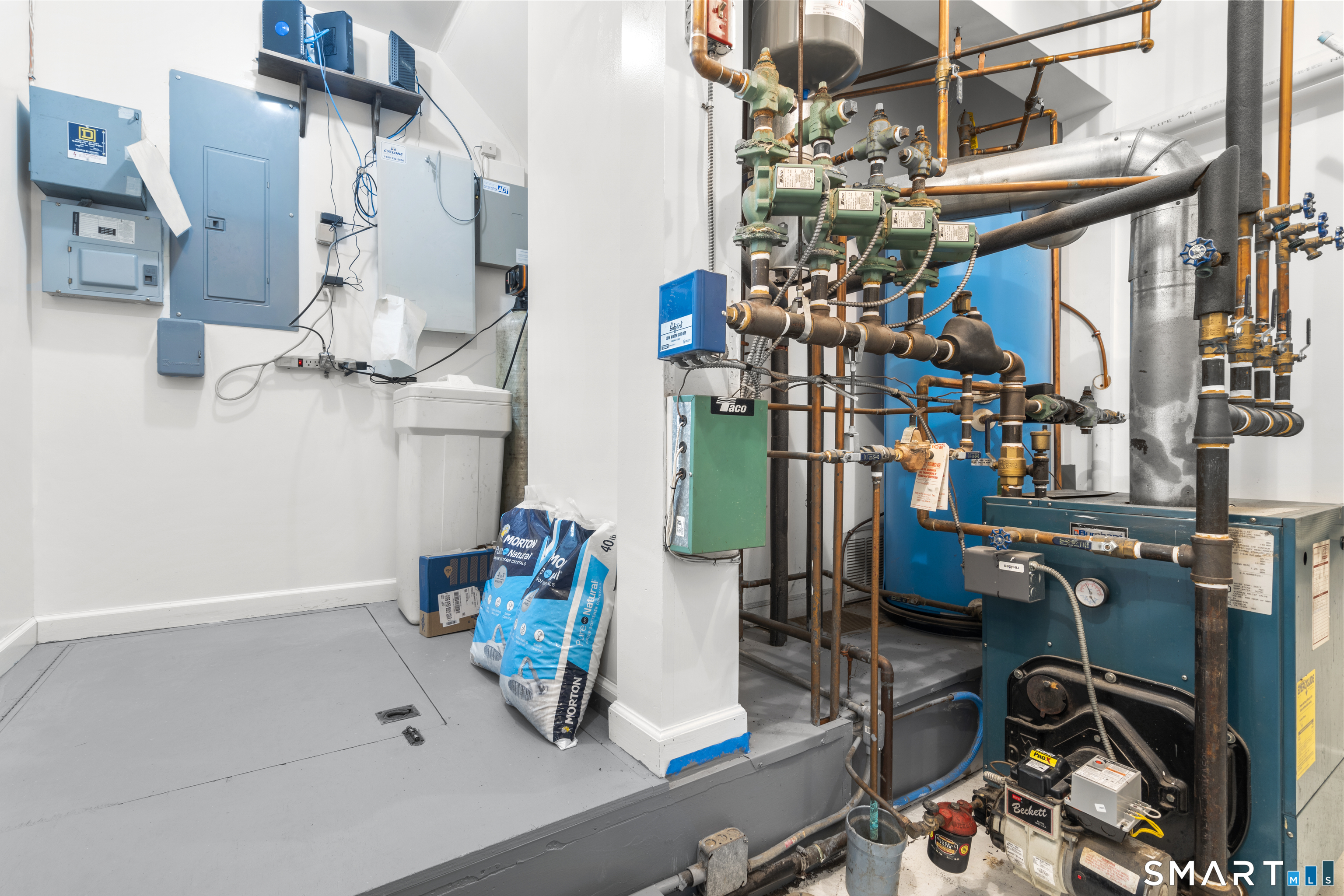 1729 Litchfield Road Watertown, CT 06795 - Photo 34 of 39