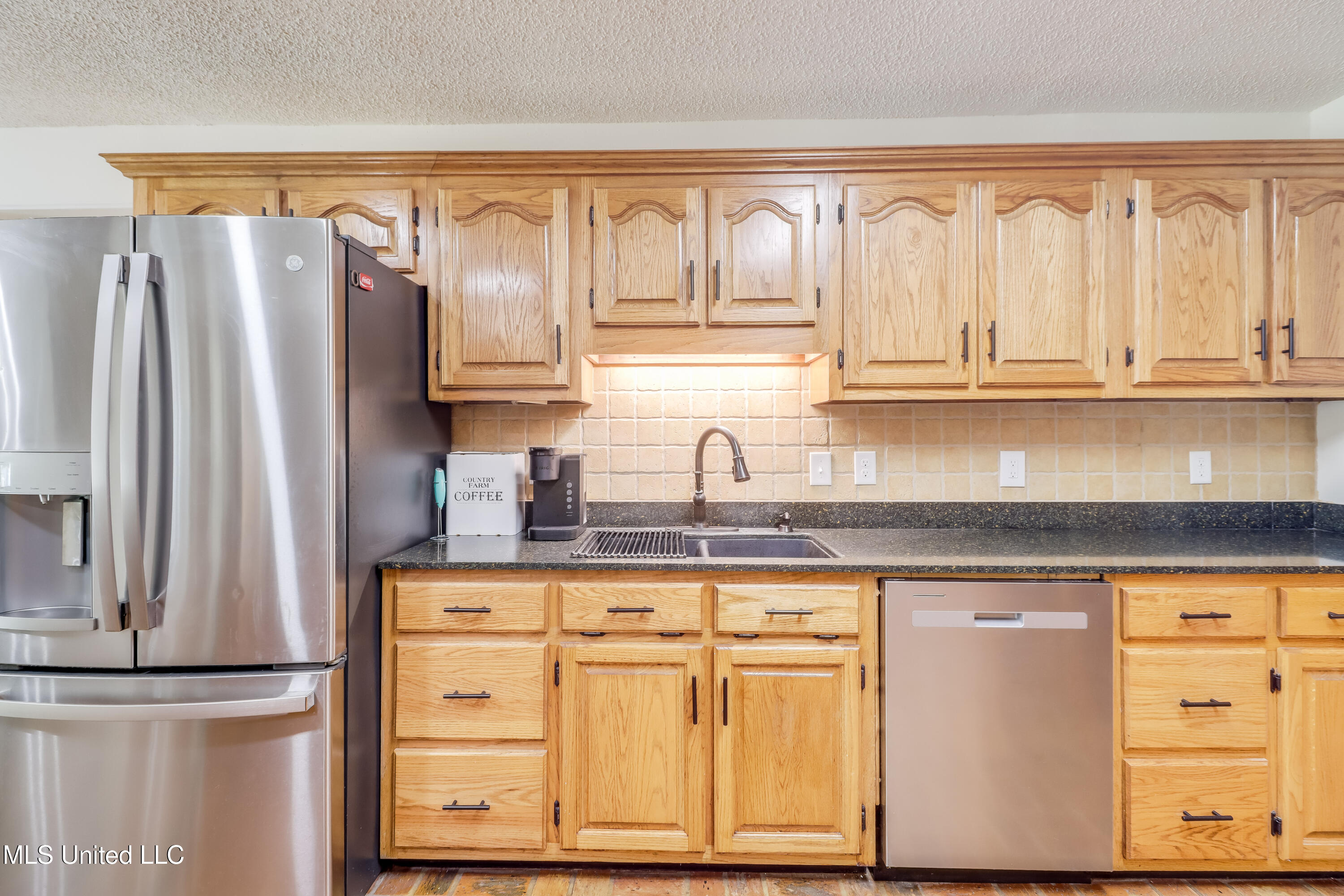 9018 Ferry Point Road Gautier, MS 39553 - Photo 11 of 46 IMG_0038-Edit