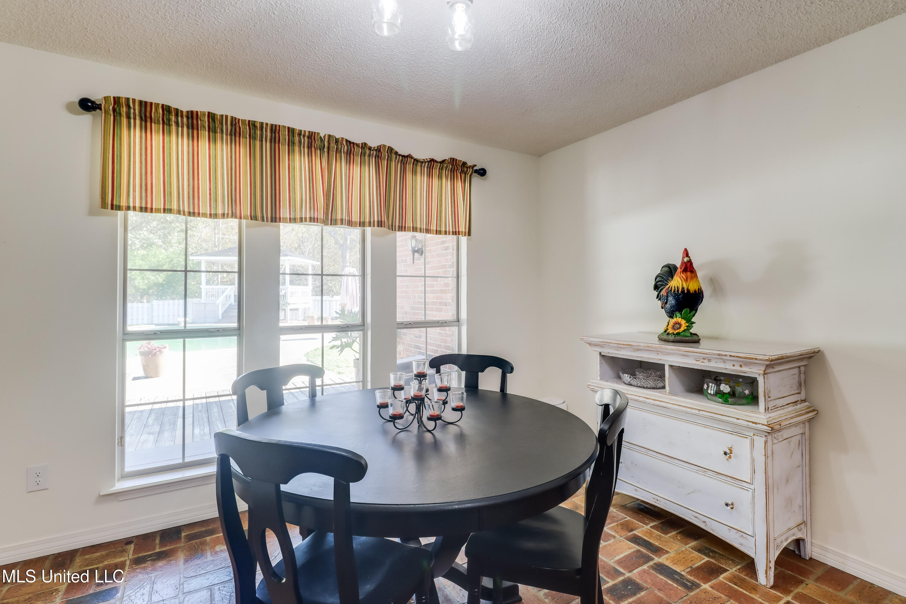 9018 Ferry Point Road Gautier, MS 39553 - Photo 12 of 46 IMG_0032-Edit