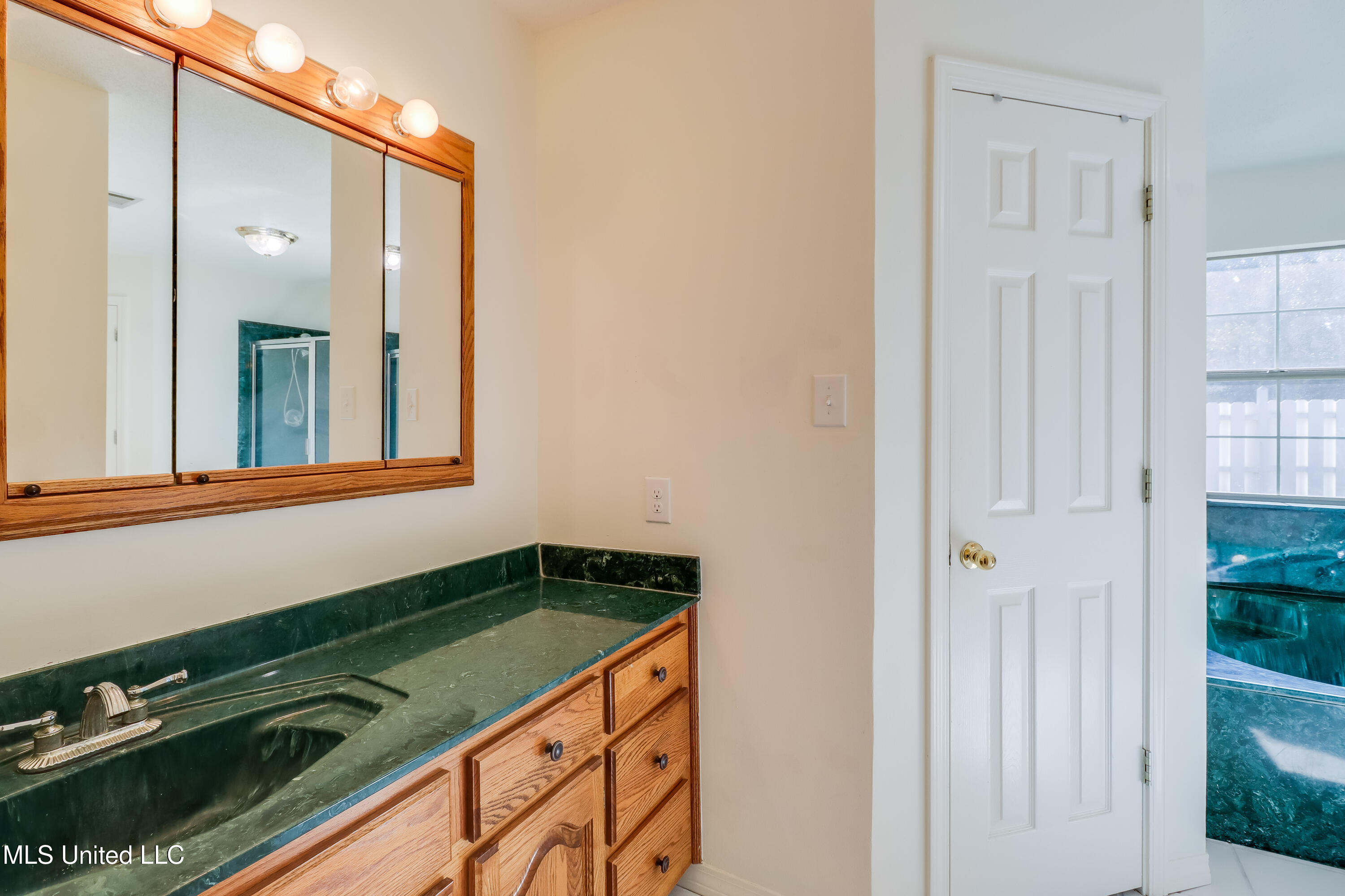 9018 Ferry Point Road Gautier, MS 39553 - Photo 18 of 46 IMG_0068-Edit