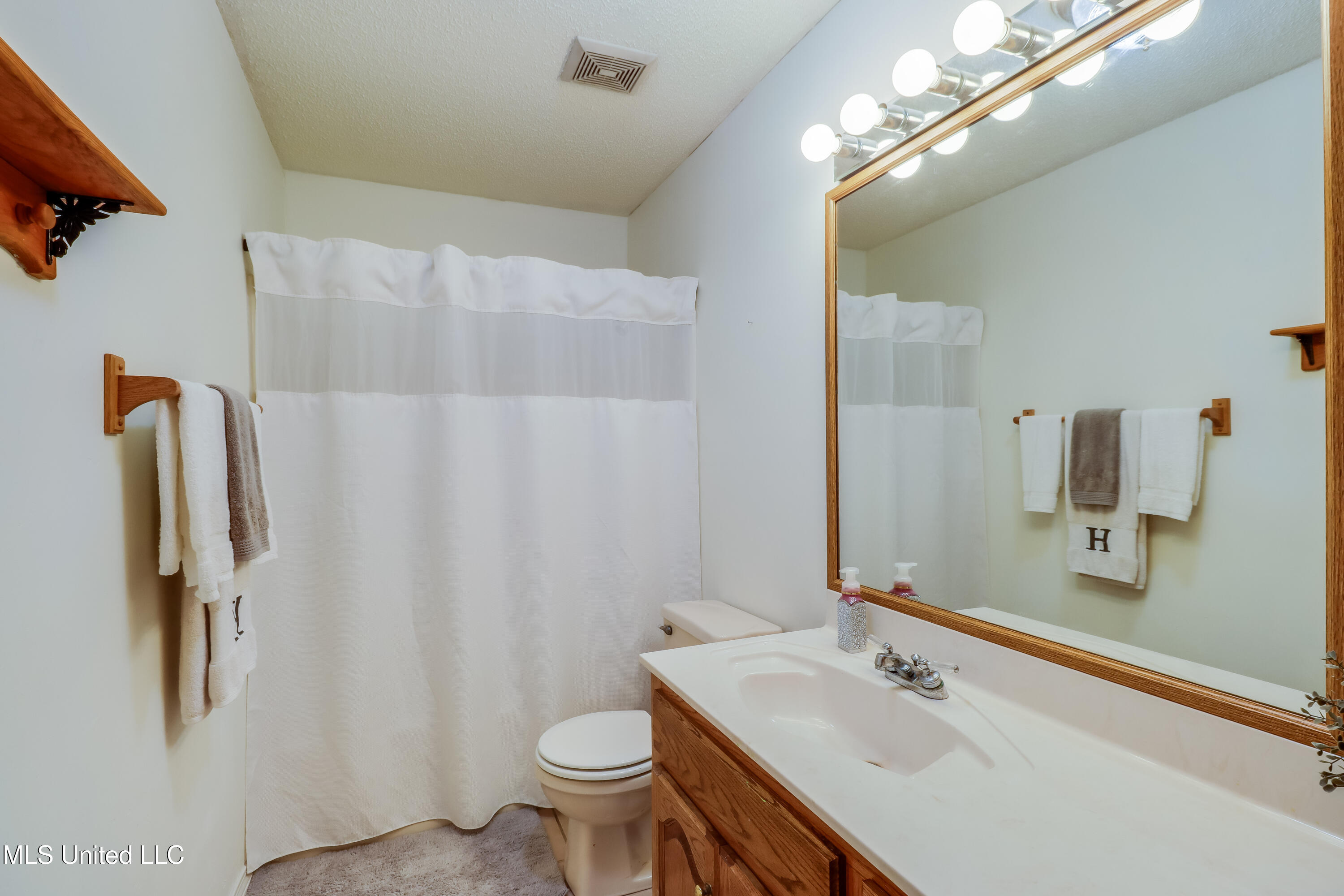 9018 Ferry Point Road Gautier, MS 39553 - Photo 21 of 46 IMG_0098-Edit