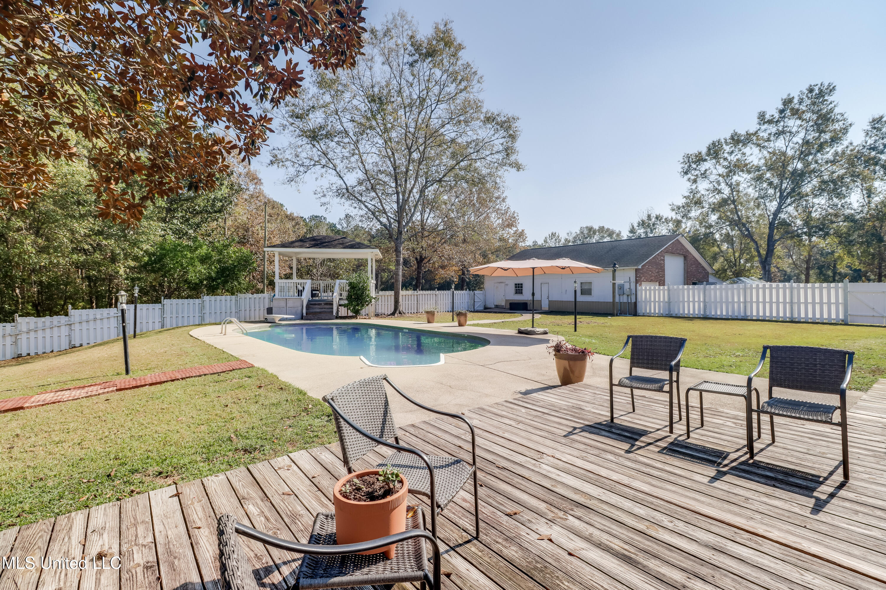 9018 Ferry Point Road Gautier, MS 39553 - Photo 29 of 46 IMG_0119-Edit