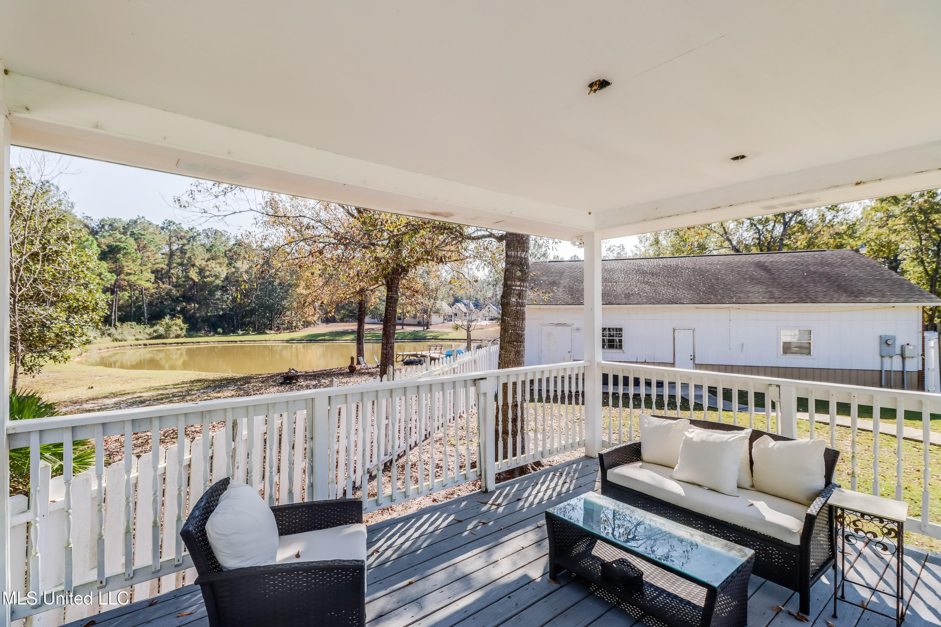 9018 Ferry Point Road Gautier, MS 39553 - Photo 31 of 46 IMG_0128-Edit