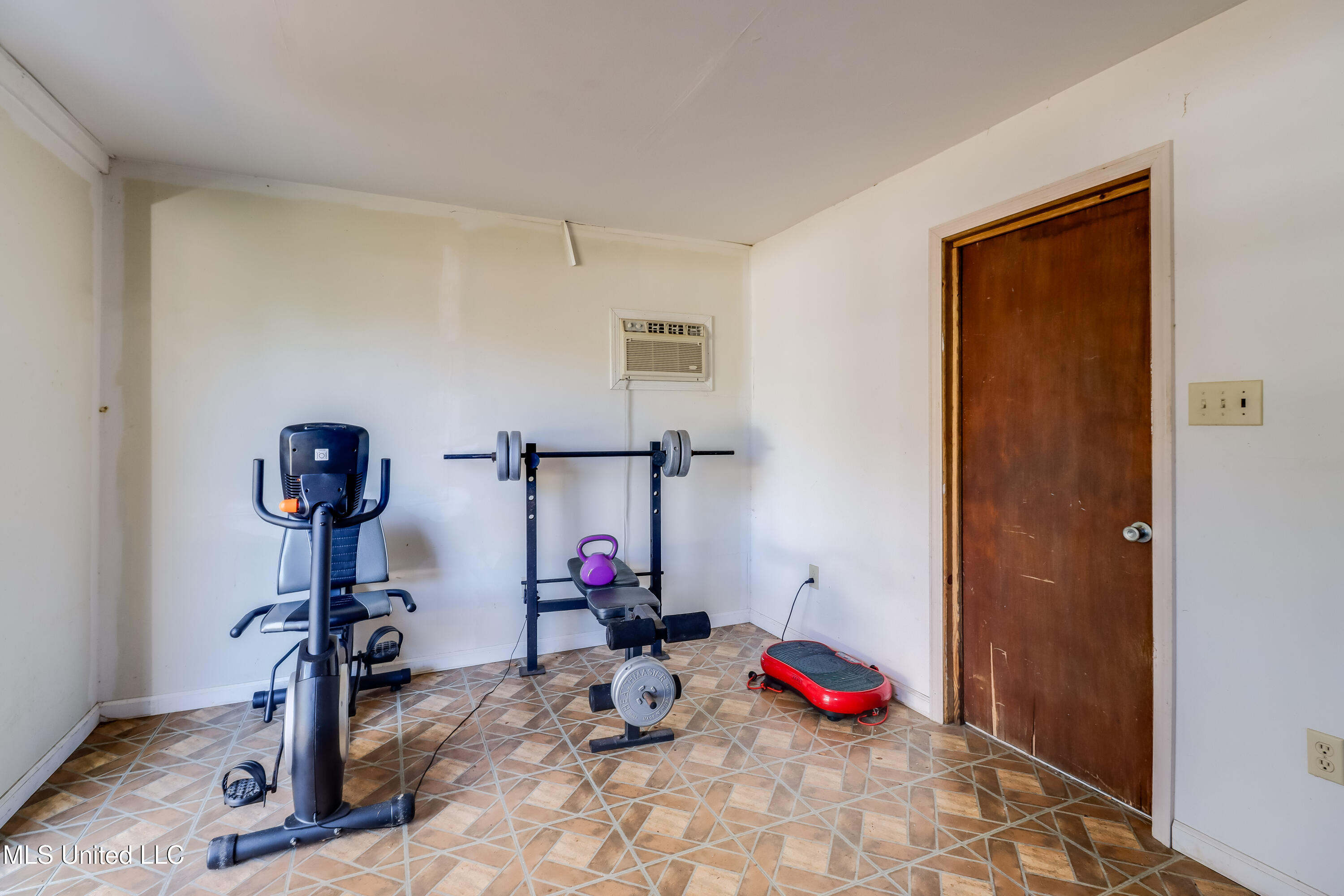 9018 Ferry Point Road Gautier, MS 39553 - Photo 37 of 46 IMG_0140-Edit