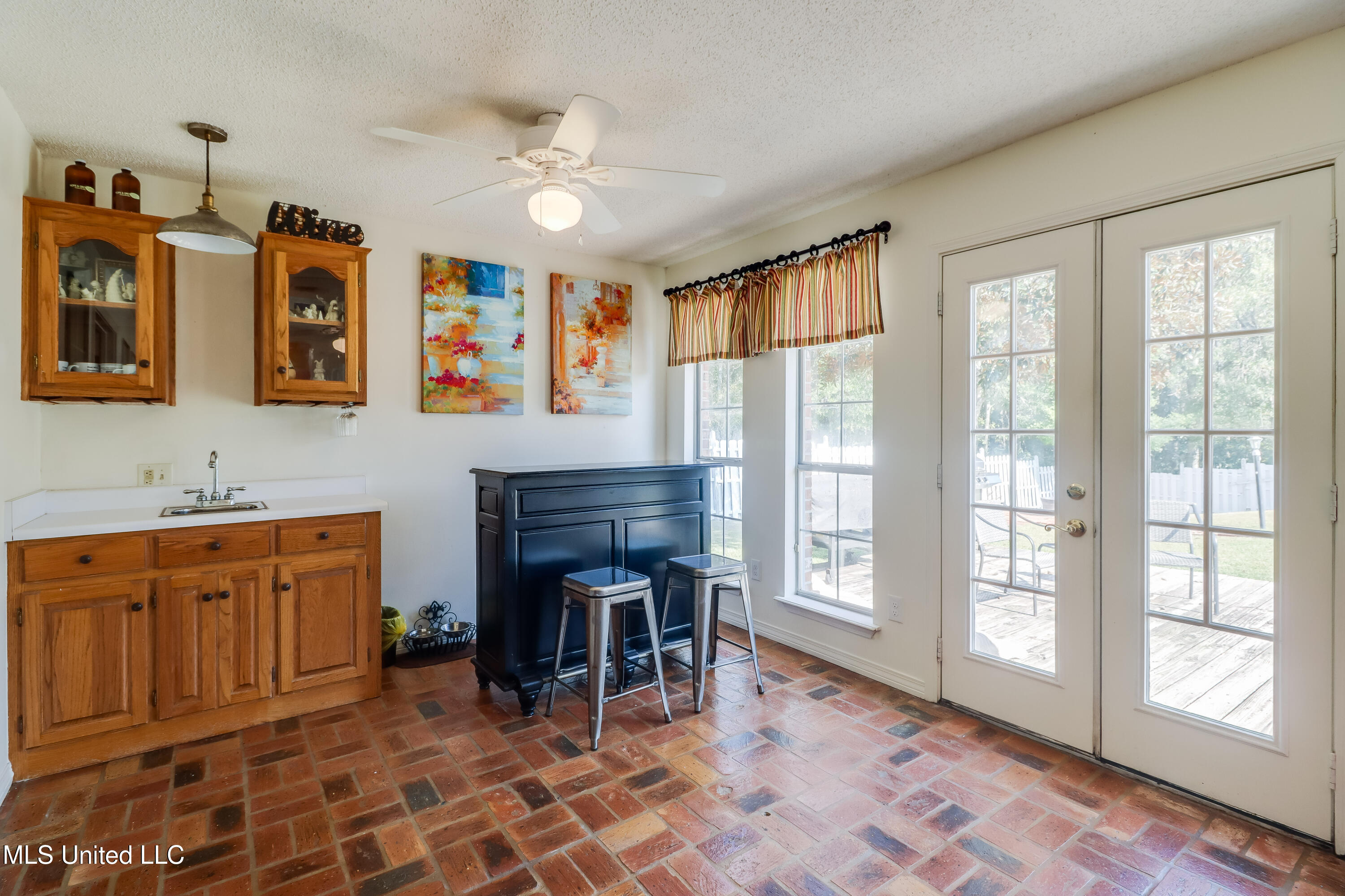 9018 Ferry Point Road Gautier, MS 39553 - Photo 7 of 46 IMG_0071-Edit