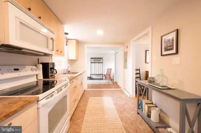 $1,899,000 | 6 West 11th Street, Barnegat Light, NJ 08006