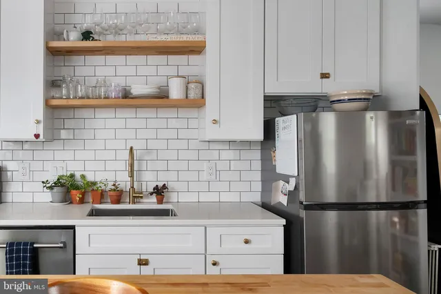 $1,899,000 | 6 West 11th Street, Barnegat Light, NJ 08006