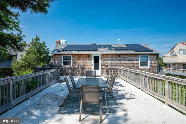 $1,899,000 | 6 West 11th Street, Barnegat Light, NJ 08006