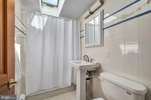 $1,899,000 | 6 West 11th Street, Barnegat Light, NJ 08006