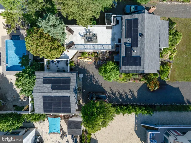 $1,899,000 | 6 West 11th Street, Barnegat Light, NJ 08006