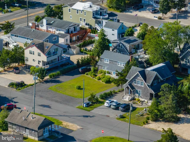 $1,899,000 | 6 West 11th Street, Barnegat Light, NJ 08006