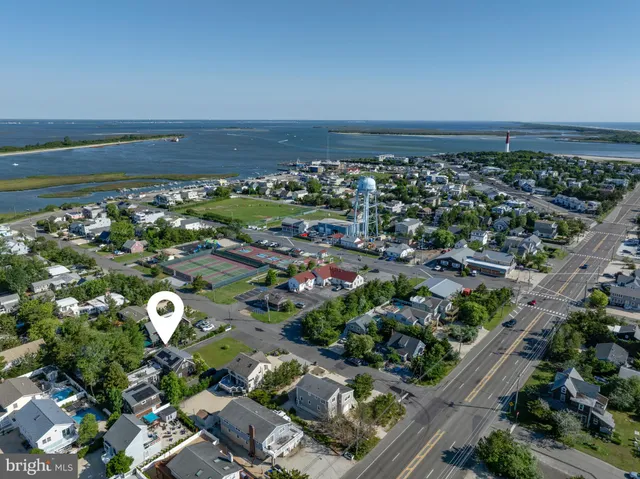 $1,899,000 | 6 West 11th Street, Barnegat Light, NJ 08006