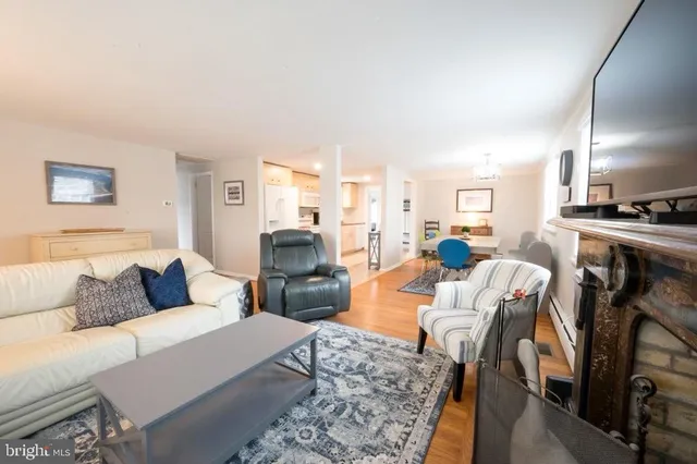 $1,899,000 | 6 West 11th Street, Barnegat Light, NJ 08006