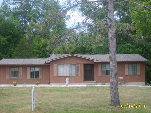 12172 Torrey Road Fenton, MI 48430 - Photo 1 of 14 20208743.JPG