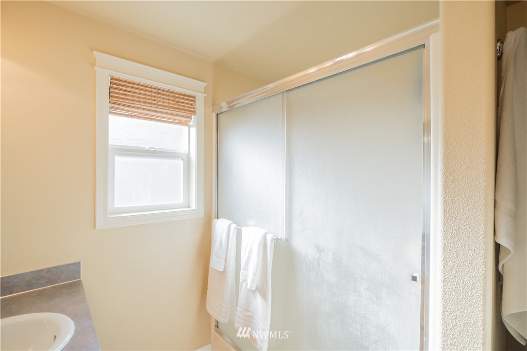 5430 Northwest Jackson Street Camas, WA 98607 - Photo 16 of 25 Gallery Image 16