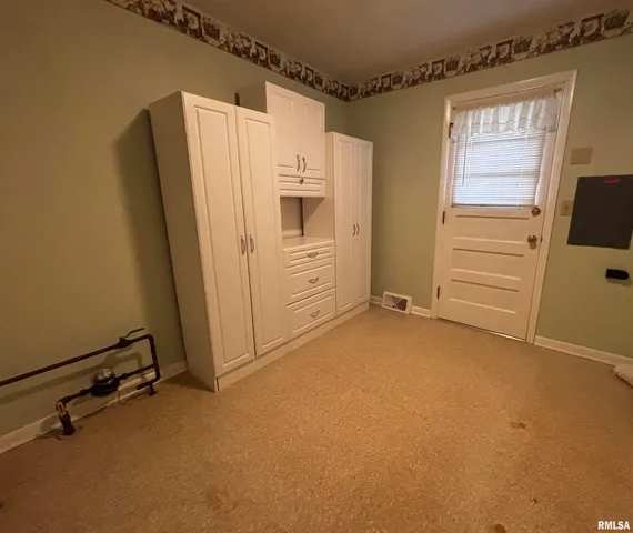 $235,000 | 1033 Sweetbriar Place, Galesburg, IL 61401