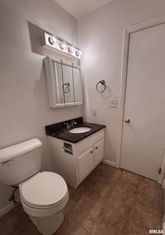 $235,000 | 1033 Sweetbriar Place, Galesburg, IL 61401