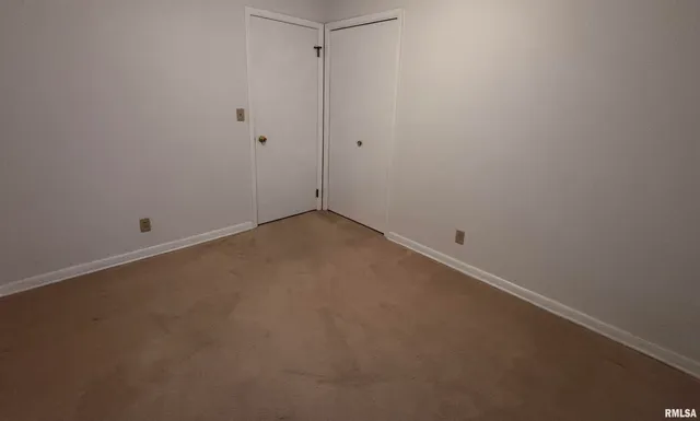 $235,000 | 1033 Sweetbriar Place, Galesburg, IL 61401