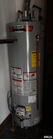 $235,000 | 1033 Sweetbriar Place, Galesburg, IL 61401