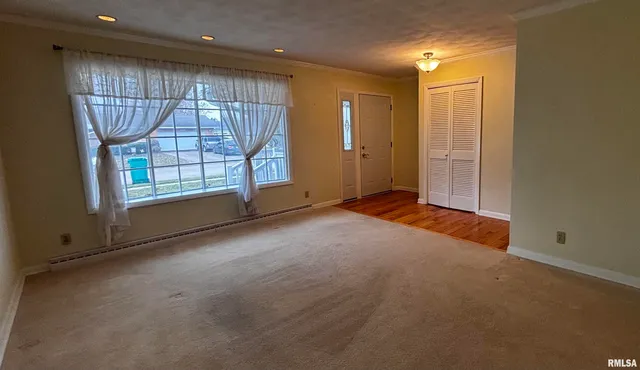 $235,000 | 1033 Sweetbriar Place, Galesburg, IL 61401