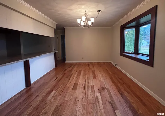 $235,000 | 1033 Sweetbriar Place, Galesburg, IL 61401