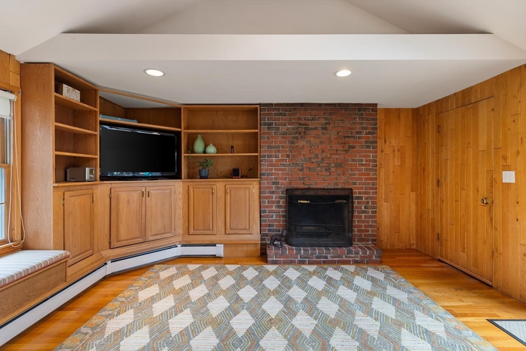 159 McKay Street Beverly, MA 01915 - Photo 13 of 33