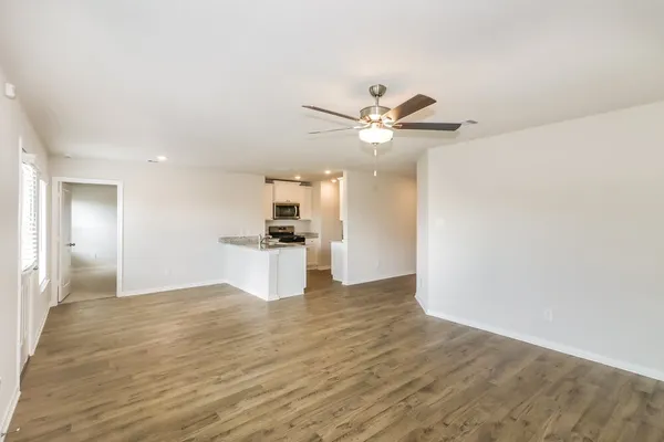 $1,890 | 425 Sunny Highlands Drive, Katy, TX 77493