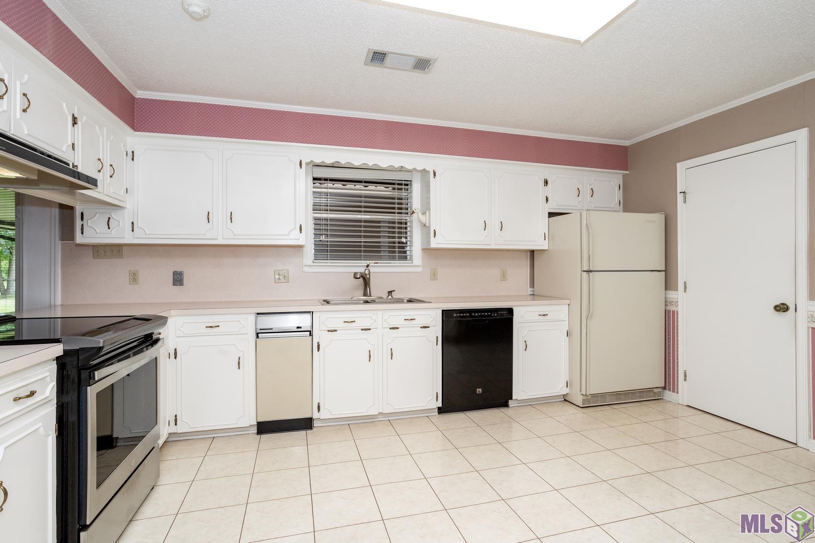 10196 Twin Cedars Street Baton Rouge, LA 70816 - Photo 8 of 26 Gallery Image 8