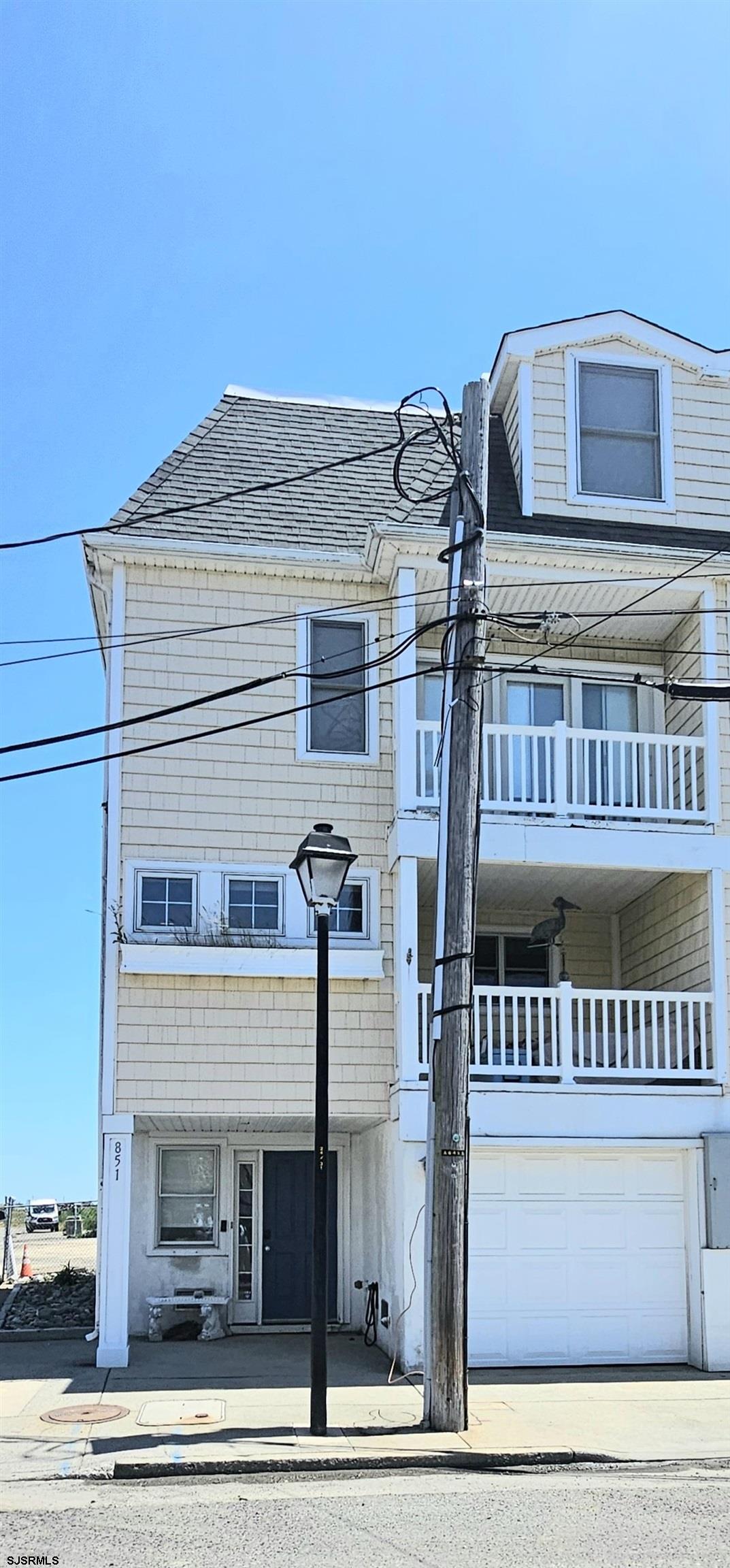 851 North Massachusetts Ave  