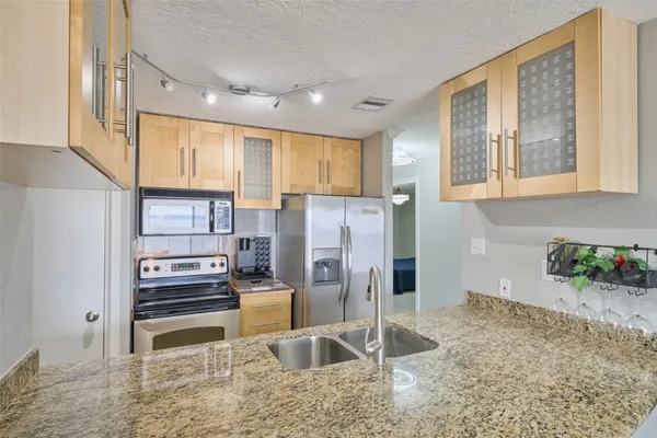 $289,000 | 801 River Road, Unit 105D, Montgomery, TX 77356