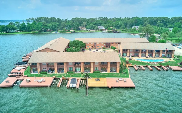$289,000 | 801 River Road, Unit 105D, Montgomery, TX 77356