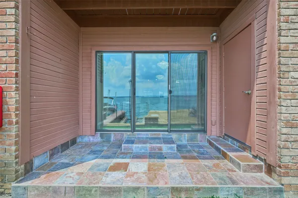 $289,000 | 801 River Road, Unit 105D, Montgomery, TX 77356