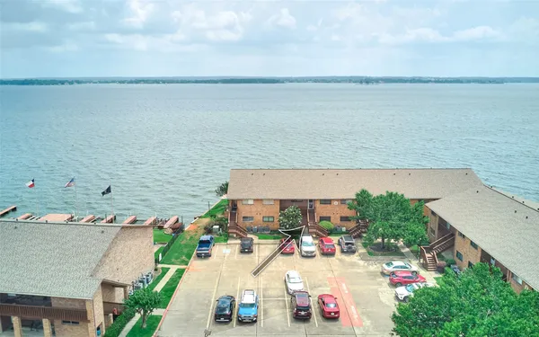 $289,000 | 801 River Road, Unit 105D, Montgomery, TX 77356