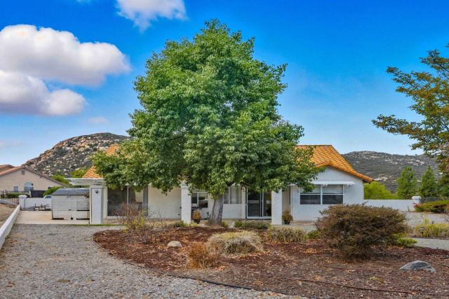 $989,000 | 470 Chestnut Roan Drive, Alpine, CA 91901