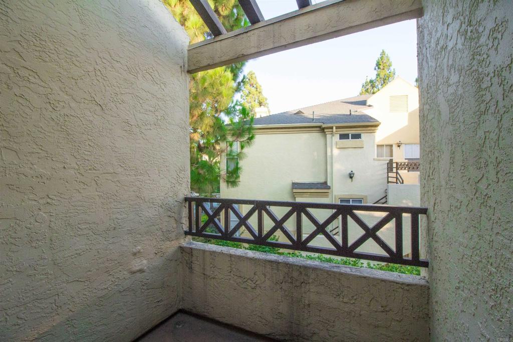2023 Lakeridge Circle, Unit 203 Chula Vista, CA 91913 - Photo 20 of 24 a view of entryway