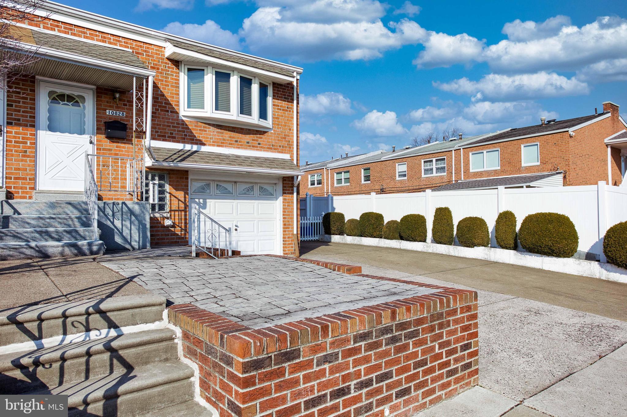 10828 Heflin Road Philadelphia, PA 19154 - Photo 3 of 31 Exterior Front