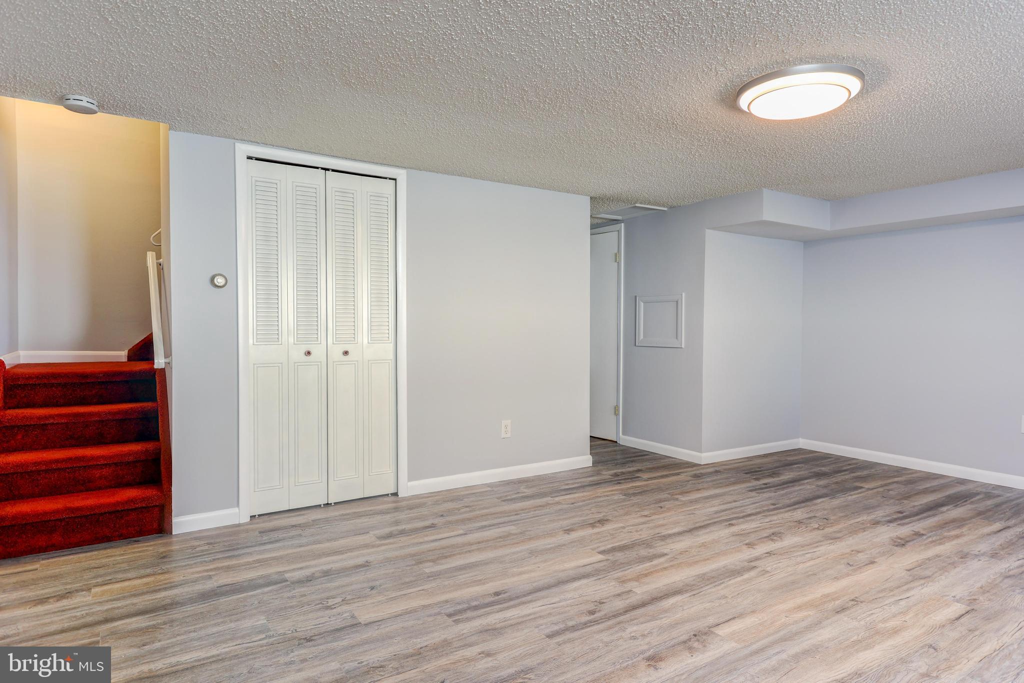 10828 Heflin Road Philadelphia, PA 19154 - Photo 24 of 31 Family Room