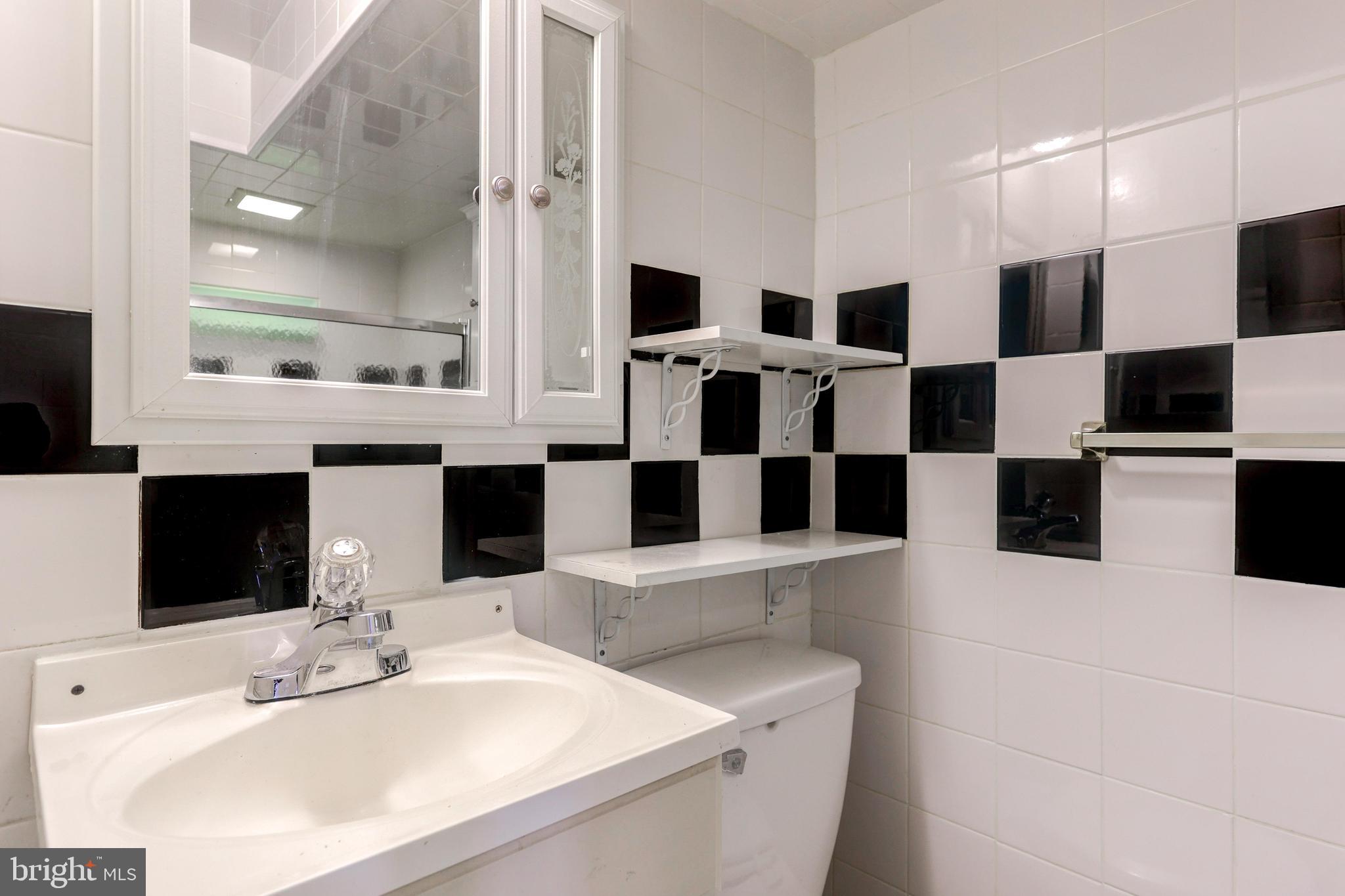10828 Heflin Road Philadelphia, PA 19154 - Photo 26 of 31 Full Bathroom - Basement