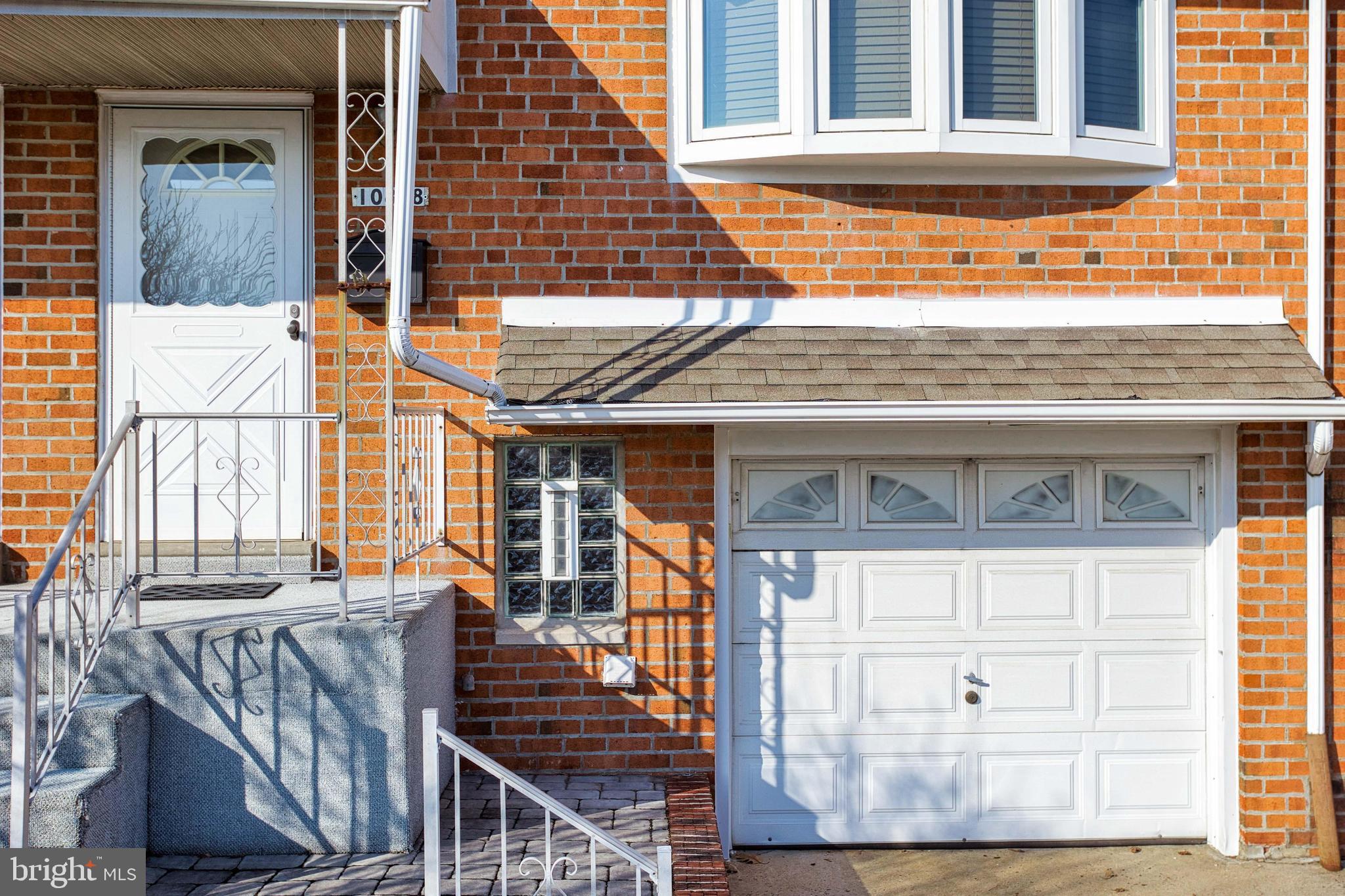 10828 Heflin Road Philadelphia, PA 19154 - Photo 4 of 31 Exterior Front