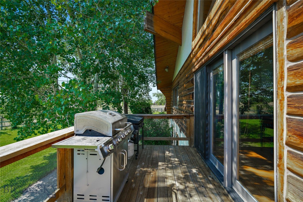 6070 Springhill Road Belgrade, MT 59714 - Photo 8 of 40 Backyard deck