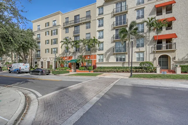 $559,500 | 720 South Sapodilla Avenue, Unit 301, West Palm Beach, FL 33401