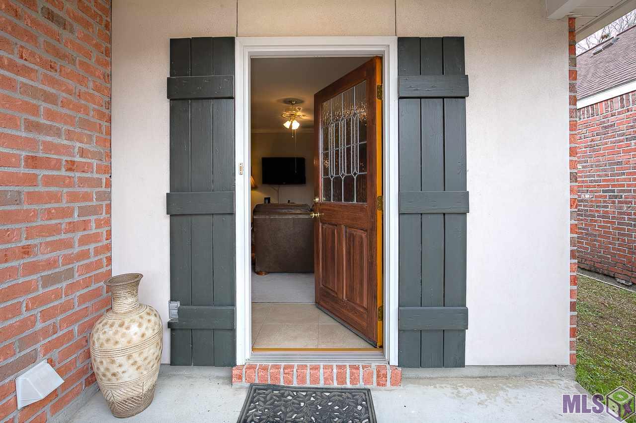 13208 Natchez Court Baton Rouge, LA 70810 - Photo 3 of 17 Gallery Image 3