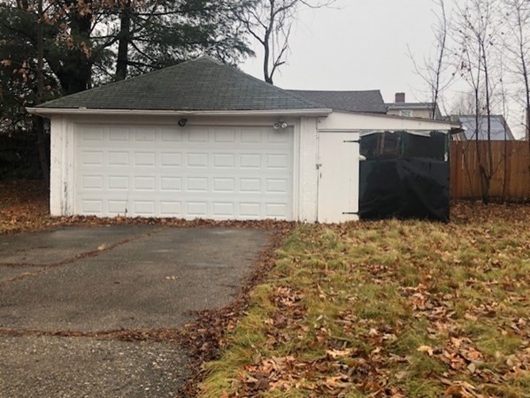 184 Winton Street Springfield, MA 01118 - Photo 10 of 12 Gallery Image 10