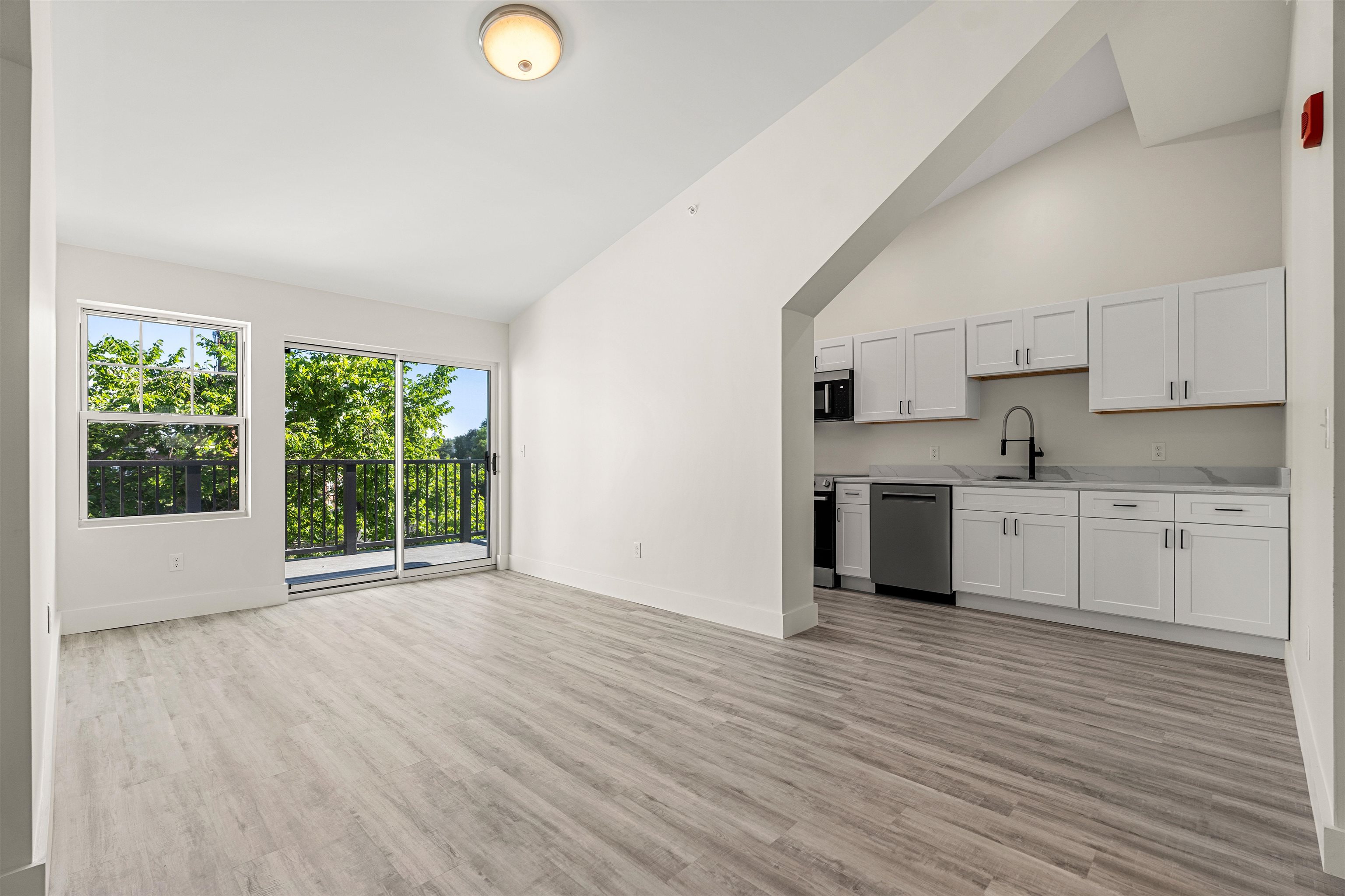 85 Water Street, Unit #8 Exeter, NH 03833 - Photo 20 of 41 Gallery Image 20