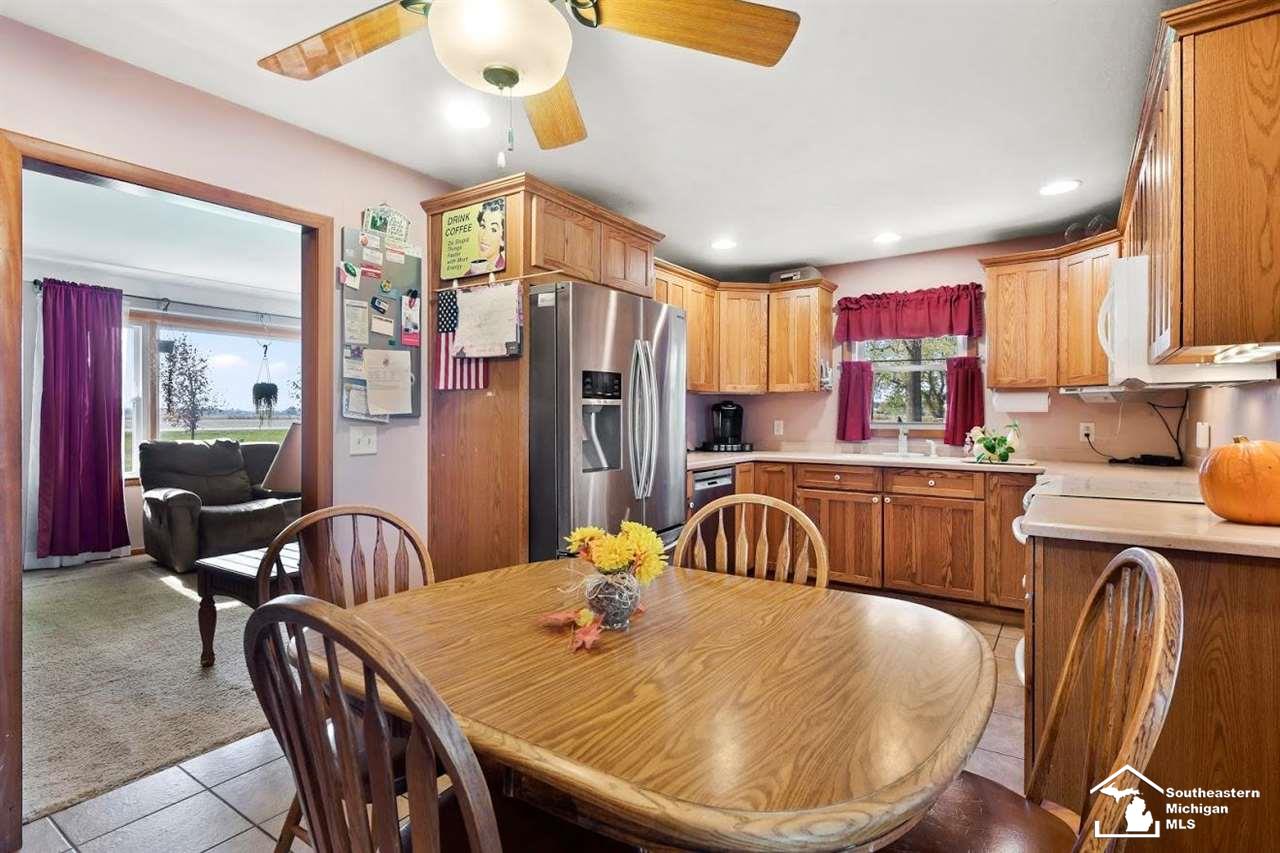 8052 South Custer Road Monroe, MI 48161 - Photo 14 of 66