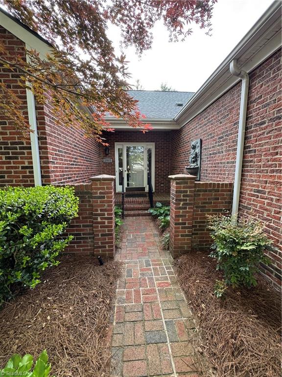 1805 Country Club Drive High Point, NC 27262 - Photo 1 of 25