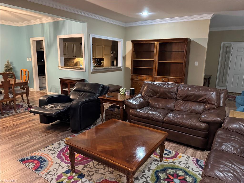 1805 Country Club Drive High Point, NC 27262 - Photo 2 of 25