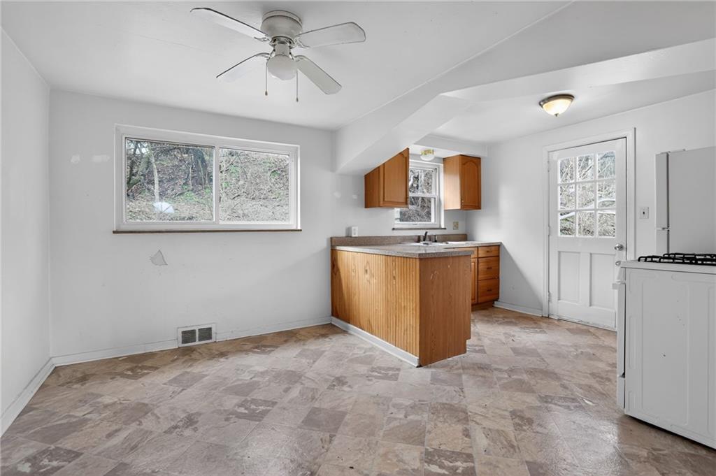 425 Idlewood Road Pittsburgh, PA 15235 - Photo 14 of 34 Gallery Image 14